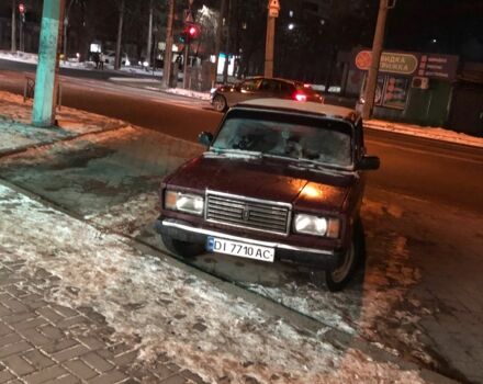 Красный ВАЗ 2107, объемом двигателя 1.5 л и пробегом 400 тыс. км за 450 $, фото 1 на Automoto.ua