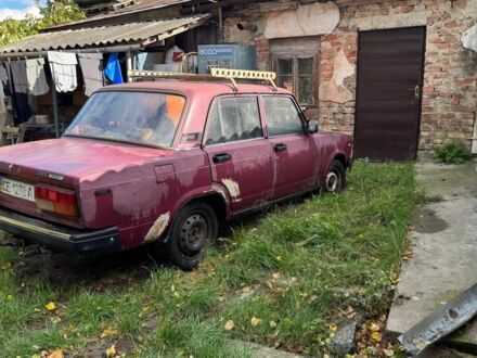ВАЗ 2107 2002 в Черновцах на Automoto.ua Красный ВАЗ 2107, объемом двигателя 1.5 л и пробегом 106 тыс. км за 500 $, фото 1 на Automoto.ua