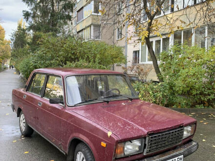 ВАЗ 2107 2002 в Киеве на Automoto.ua Красный ВАЗ 2107, объемом двигателя 1.45 л и пробегом 66 тыс. км за 1100 $, фото 1 на Automoto.ua