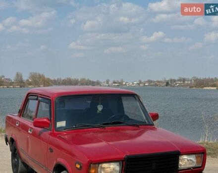 Красный ВАЗ 2107, объемом двигателя 1.57 л и пробегом 400 тыс. км за 1000 $, фото 1 на Automoto.ua