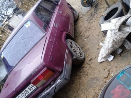 Красный ВАЗ 2107, объемом двигателя 0 л и пробегом 200 тыс. км за 650 $, фото 1 на Automoto.ua