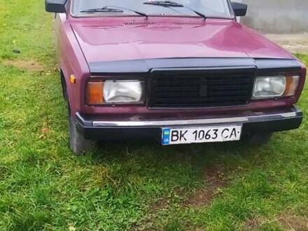 Красный ВАЗ 2107, объемом двигателя 1.57 л и пробегом 150 тыс. км за 800 $, фото 1 на Automoto.ua