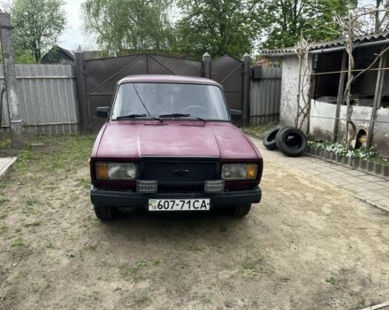 Красный ВАЗ 2107, объемом двигателя 1.6 л и пробегом 450 тыс. км за 999 $, фото 1 на Automoto.ua