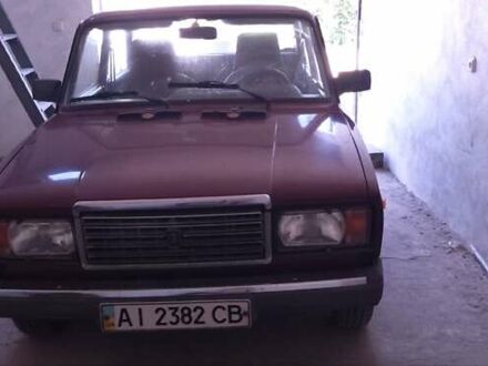 ВАЗ 2107 2003 в Макарове на Automoto.ua Красный ВАЗ 2107, объемом двигателя 1.45 л и пробегом 24 тыс. км за 1200 $, фото 1 на Automoto.ua