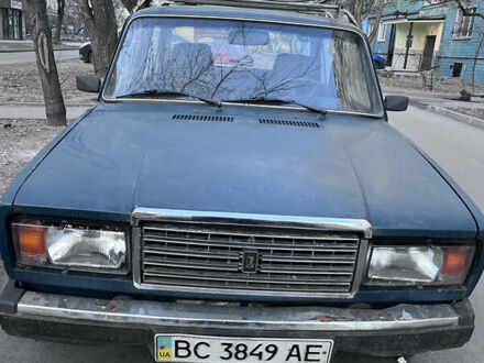 Красный ВАЗ 2107, объемом двигателя 1.09 л и пробегом 666 тыс. км за 625 $, фото 1 на Automoto.ua