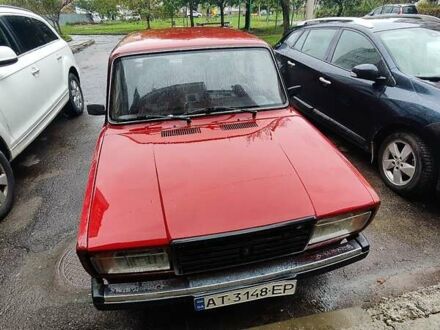 ВАЗ 2107 2003 у Калуше на Automoto.ua Червоний ВАЗ 2107, об'ємом двигуна 1.45 л та пробігом 150 тис. км за 800 $, фото 1 на Automoto.ua