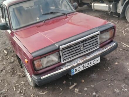 ВАЗ 2107 2003 в Перечине на Automoto.ua Красный ВАЗ 2107, объемом двигателя 1.6 л и пробегом 300 тыс. км за 450 $, фото 1 на Automoto.ua