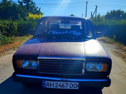 ВАЗ 2107 2003 в Новониколаевке на Automoto.ua Красный ВАЗ 2107, объемом двигателя 1.6 л и пробегом 0 тыс. км за 1000 $, фото 1 на Automoto.ua