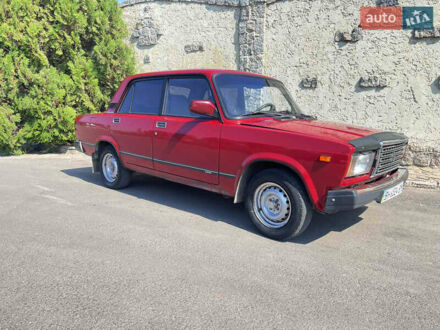 Красный ВАЗ 2107, объемом двигателя 1.6 л и пробегом 145 тыс. км за 1350 $, фото 1 на Automoto.ua