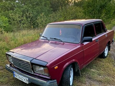 ВАЗ 2107 2003 в Мерефа на Automoto.ua Красный ВАЗ 2107, объемом двигателя 1.6 л и пробегом 220 тыс. км за 900 $, фото 1 на Automoto.ua
