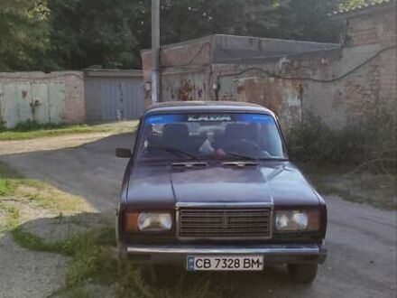 Красный ВАЗ 2107, объемом двигателя 1.57 л и пробегом 100 тыс. км за 900 $, фото 1 на Automoto.ua