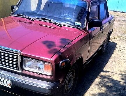 Красный ВАЗ 2107, объемом двигателя 1.5 л и пробегом 65 тыс. км за 900 $, фото 1 на Automoto.ua