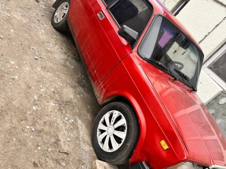 Красный ВАЗ 2107, объемом двигателя 1 л и пробегом 180 тыс. км за 900 $, фото 1 на Automoto.ua