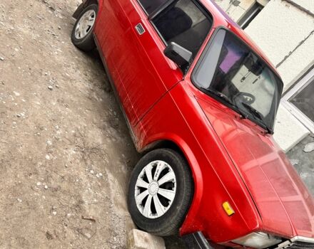 Красный ВАЗ 2107, объемом двигателя 1 л и пробегом 180 тыс. км за 900 $, фото 1 на Automoto.ua