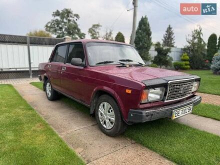 ВАЗ 2107 2003 в Черкассах на Automoto.ua Красный ВАЗ 2107, объемом двигателя 1.5 л и пробегом 128 тыс. км за 1650 $, фото 1 на Automoto.ua