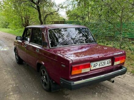 ВАЗ 2107 2004 у Синельниковом на Automoto.ua Червоний ВАЗ 2107, об'ємом двигуна 1.45 л та пробігом 78 тис. км за 1900 $, фото 1 на Automoto.ua