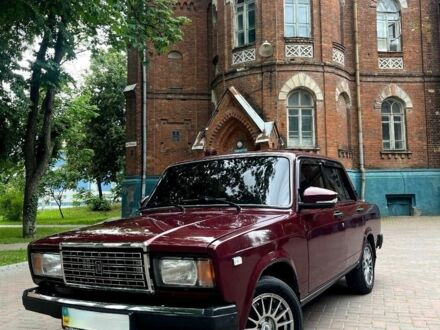 ВАЗ 2107 2004 в Сумах на Automoto.ua Красный ВАЗ 2107, объемом двигателя 1.6 л и пробегом 107 тыс. км за 2500 $, фото 1 на Automoto.ua