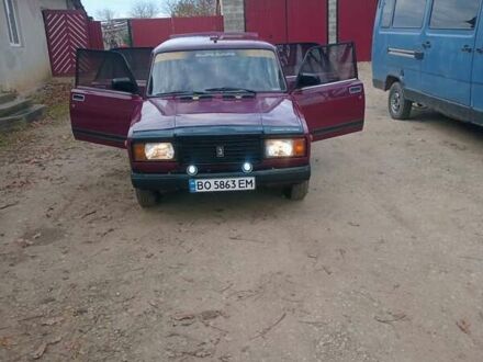 Красный ВАЗ 2107, объемом двигателя 1.45 л и пробегом 50 тыс. км за 1200 $, фото 1 на Automoto.ua