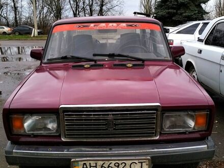 Красный ВАЗ 2107, объемом двигателя 1.5 л и пробегом 80 тыс. км за 1250 $, фото 1 на Automoto.ua