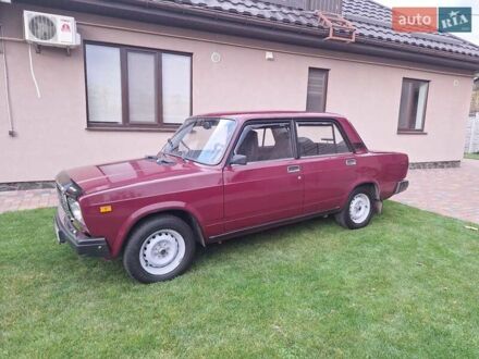 Красный ВАЗ 2107, объемом двигателя 1.5 л и пробегом 28 тыс. км за 2999 $, фото 1 на Automoto.ua