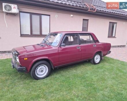 Красный ВАЗ 2107, объемом двигателя 1.5 л и пробегом 28 тыс. км за 2999 $, фото 1 на Automoto.ua