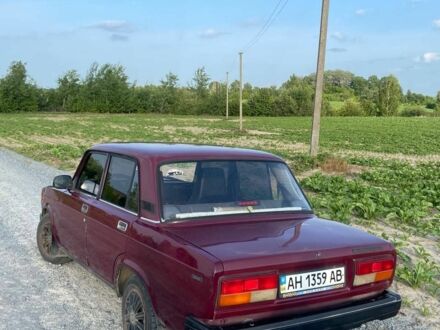 Красный ВАЗ 2107, объемом двигателя 1.5 л и пробегом 97 тыс. км за 1300 $, фото 1 на Automoto.ua
