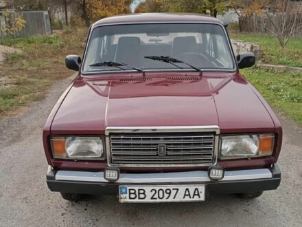 ВАЗ 2107 2004 в Павлограде на Automoto.ua Красный ВАЗ 2107, объемом двигателя 1.5 л и пробегом 67 тыс. км за 1069 $, фото 1 на Automoto.ua