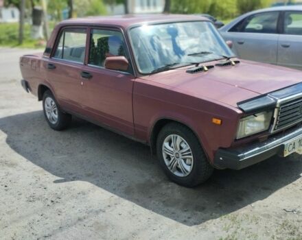 Красный ВАЗ 2107, объемом двигателя 1.5 л и пробегом 48 тыс. км за 800 $, фото 1 на Automoto.ua