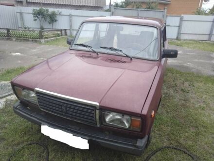 ВАЗ 2107 2004 в Броварах на Automoto.ua Красный ВАЗ 2107, объемом двигателя 1.5 л и пробегом 44 тыс. км за 810 $, фото 1 на Automoto.ua