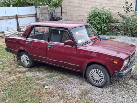 Красный ВАЗ 2107, объемом двигателя 1.5 л и пробегом 76 тыс. км за 1150 $, фото 1 на Automoto.ua