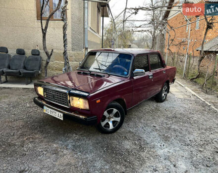 Красный ВАЗ 2107, объемом двигателя 1.5 л и пробегом 90 тыс. км за 1100 $, фото 1 на Automoto.ua