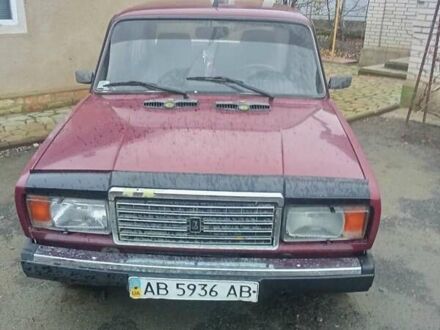 Красный ВАЗ 2107, объемом двигателя 1.45 л и пробегом 63 тыс. км за 1200 $, фото 1 на Automoto.ua