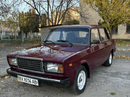 ВАЗ 2107 2005 в Каменце-Подольском на Automoto.ua Красный ВАЗ 2107, объемом двигателя 1.5 л и пробегом 140 тыс. км за 1600 $, фото 1 на Automoto.ua