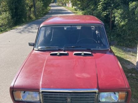 Красный ВАЗ 2107, объемом двигателя 1.5 л и пробегом 770 тыс. км за 1408 $, фото 1 на Automoto.ua