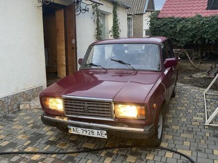 ВАЗ 2107 2005 в Кривом Роге на Automoto.ua Красный ВАЗ 2107, объемом двигателя 1.5 л и пробегом 43 тыс. км за 476 $, фото 1 на Automoto.ua