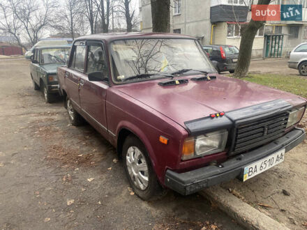 ВАЗ 2107 2005 у Черкасах на Automoto.ua Червоний ВАЗ 2107, об'ємом двигуна 1.5 л та пробігом 303 тис. км за 1200 $, фото 1 на Automoto.ua