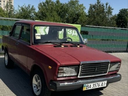 ВАЗ 2107 2005 в Кропивницком (Кировограде) на Automoto.ua Красный ВАЗ 2107, объемом двигателя 0 л и пробегом 200 тыс. км за 900 $, фото 1 на Automoto.ua