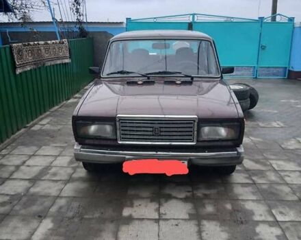 Красный ВАЗ 2107, объемом двигателя 1.5 л и пробегом 130 тыс. км за 1400 $, фото 1 на Automoto.ua