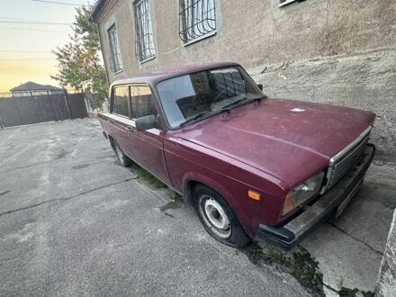 ВАЗ 2107 2005 в Днепре (Днепропетровске) на Automoto.ua Красный ВАЗ 2107, объемом двигателя 1.5 л и пробегом 200 тыс. км за 800 $, фото 1 на Automoto.ua