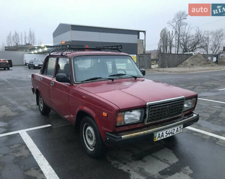 Красный ВАЗ 2107, объемом двигателя 1.5 л и пробегом 113 тыс. км за 1950 $, фото 1 на Automoto.ua