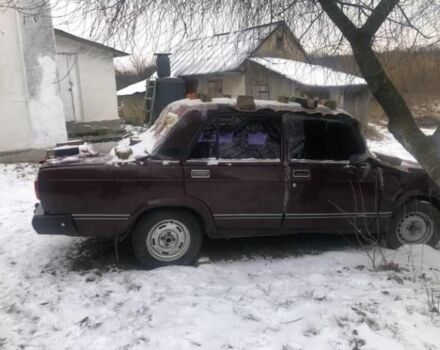 Красный ВАЗ 2107, объемом двигателя 7 л и пробегом 84 тыс. км за 400 $, фото 1 на Automoto.ua