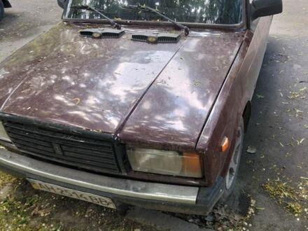 ВАЗ 2107 2005 у Дніпро (Дніпропетровську) на Automoto.ua Червоний ВАЗ 2107, об'ємом двигуна 1 л та пробігом 2 тис. км за 1089 $, фото 1 на Automoto.ua