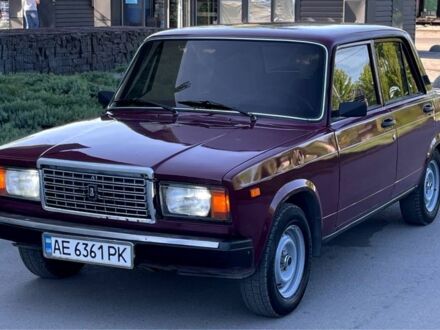 ВАЗ 2107 2005 в Новомосковске на Automoto.ua Красный ВАЗ 2107, объемом двигателя 1.5 л и пробегом 180 тыс. км за 1250 $, фото 1 на Automoto.ua