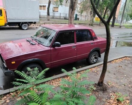 Красный ВАЗ 2107, объемом двигателя 1.5 л и пробегом 72 тыс. км за 1600 $, фото 1 на Automoto.ua