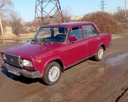 Красный ВАЗ 2107, объемом двигателя 1.5 л и пробегом 93 тыс. км за 1160 $, фото 1 на Automoto.ua