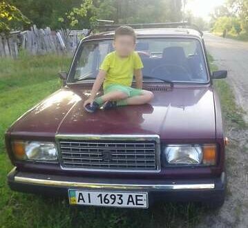 Красный ВАЗ 2107, объемом двигателя 1.5 л и пробегом 87 тыс. км за 1800 $, фото 1 на Automoto.ua