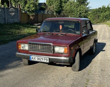 Красный ВАЗ 2107, объемом двигателя 1.5 л и пробегом 270 тыс. км за 998 $, фото 1 на Automoto.ua