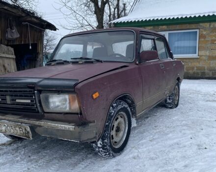 Красный ВАЗ 2107, объемом двигателя 1.5 л и пробегом 200 тыс. км за 350 $, фото 1 на Automoto.ua