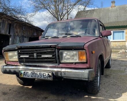 Красный ВАЗ 2107, объемом двигателя 1.5 л и пробегом 250 тыс. км за 401 $, фото 1 на Automoto.ua