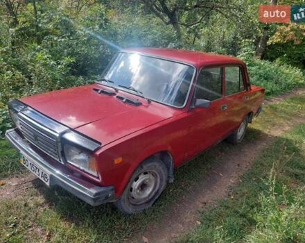 Красный ВАЗ 2107, объемом двигателя 1.5 л и пробегом 250 тыс. км за 950 $, фото 1 на Automoto.ua